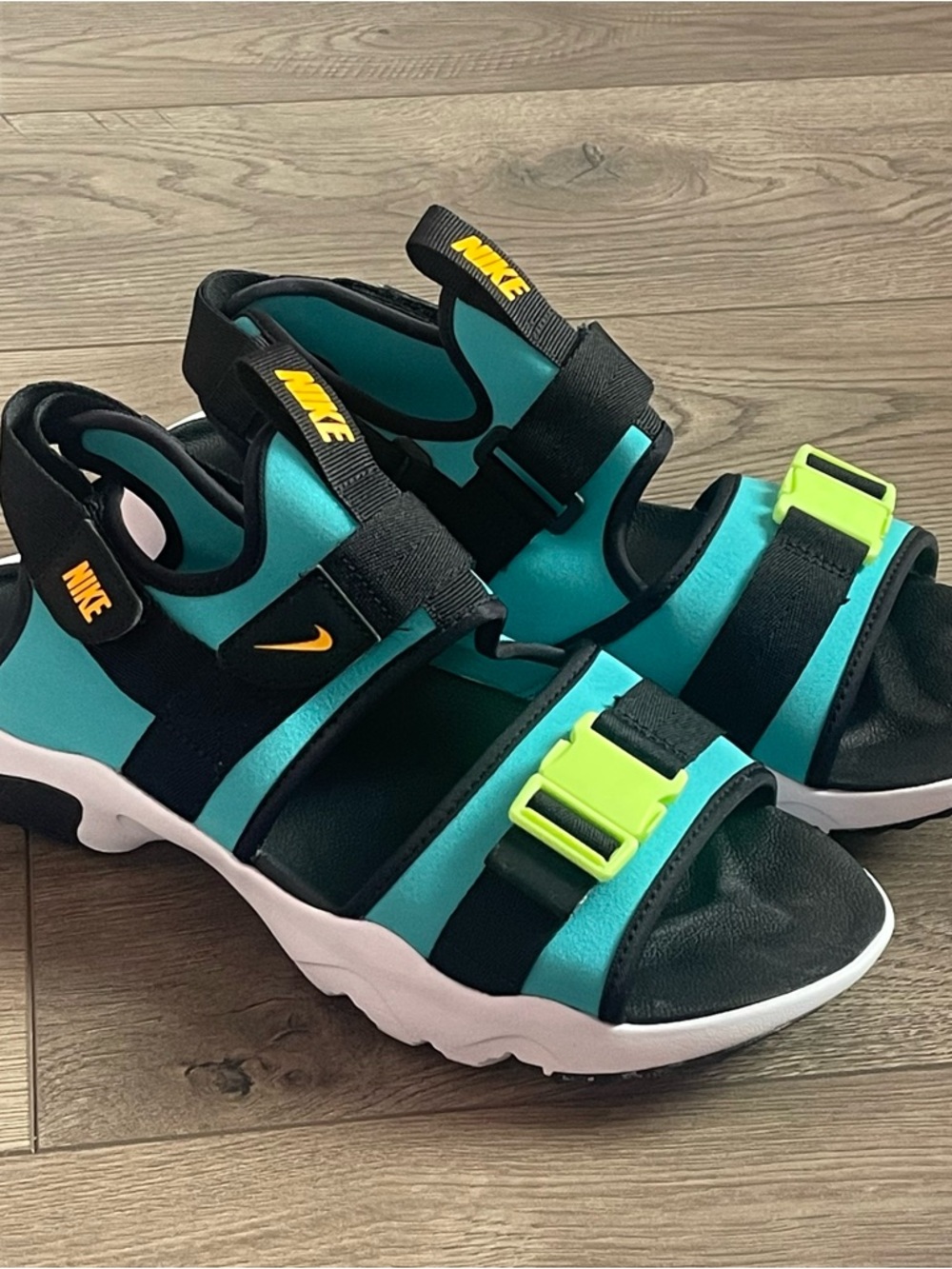 Nike Canyon Oracle Aqua Men’s 11 Blue Black Orange Sandals